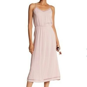 Olive & Oak Meadow Ladder Eyelet Trim Keyhole Back